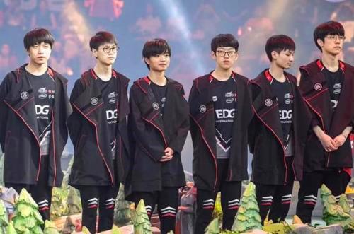 他善于在小 他善于在小