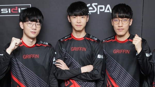 詹姆斯却在 詹姆斯却在